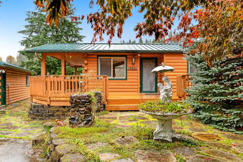 Gold Bar House | Prospector's Bend