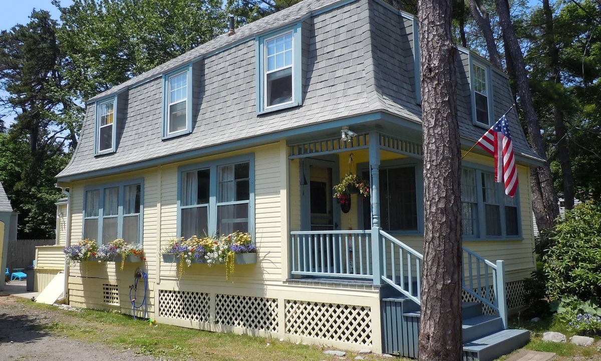 Scarborough House | Prouts Neck, Steps to the Beach