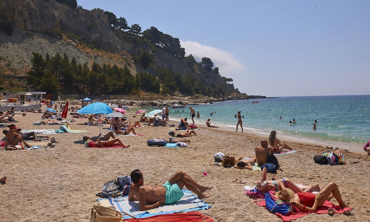 Nans-les-Pins Cottage | Provencal bastide, in a green area