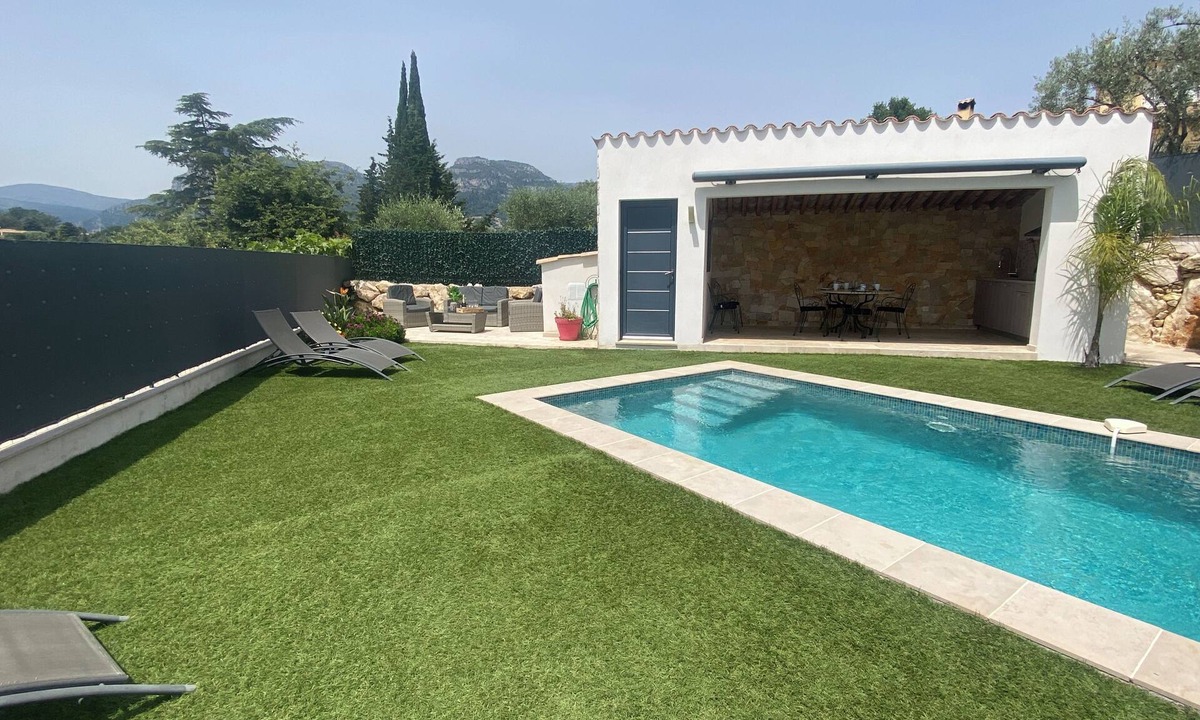 La Gaude House | Provencal detached villa