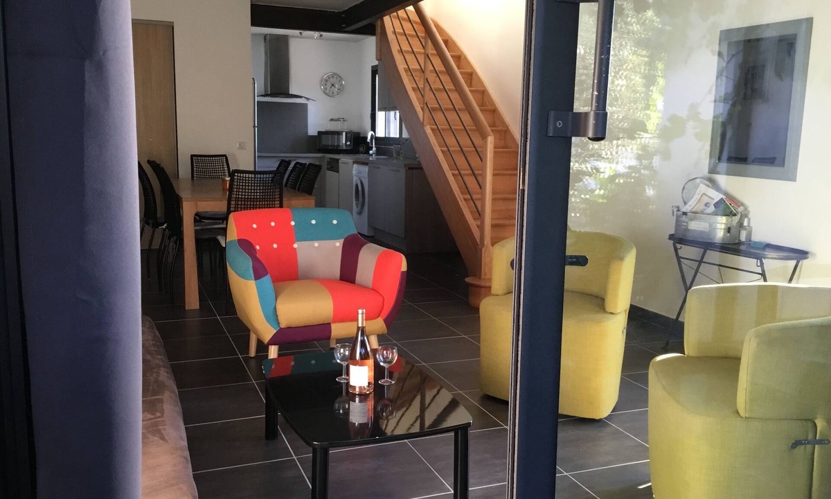 Camaret-sur-Aigues Other | Provençal farmhouse with swimming pool and stunning view