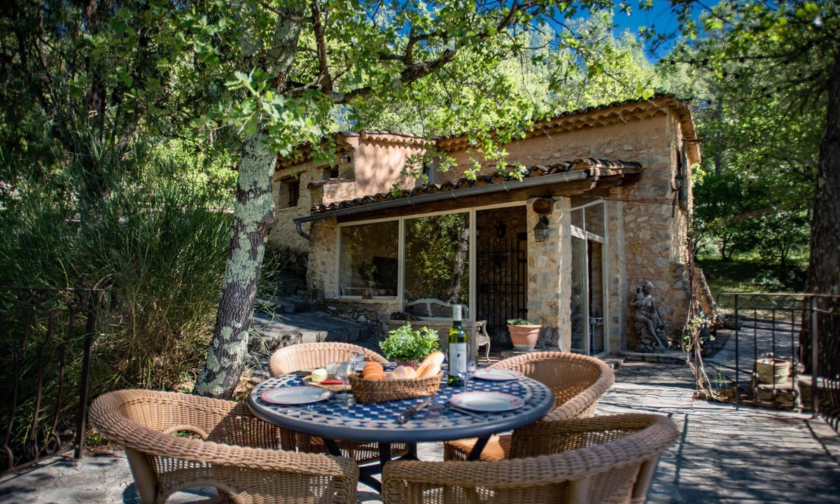 Barjols House | Provencal gîte with shared pool