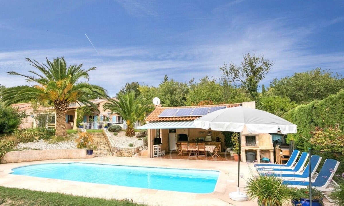 La Roquebrussanne House | Provencal house
