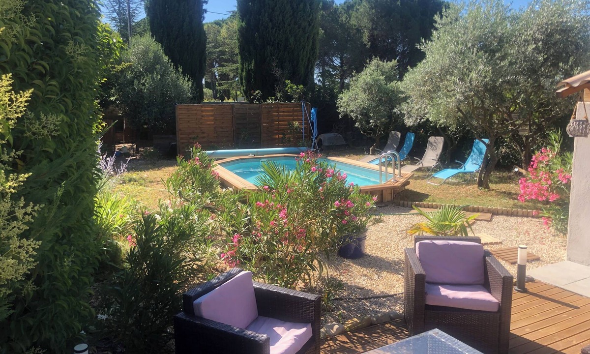 Carpentras Villa | Provencal villa with private pool