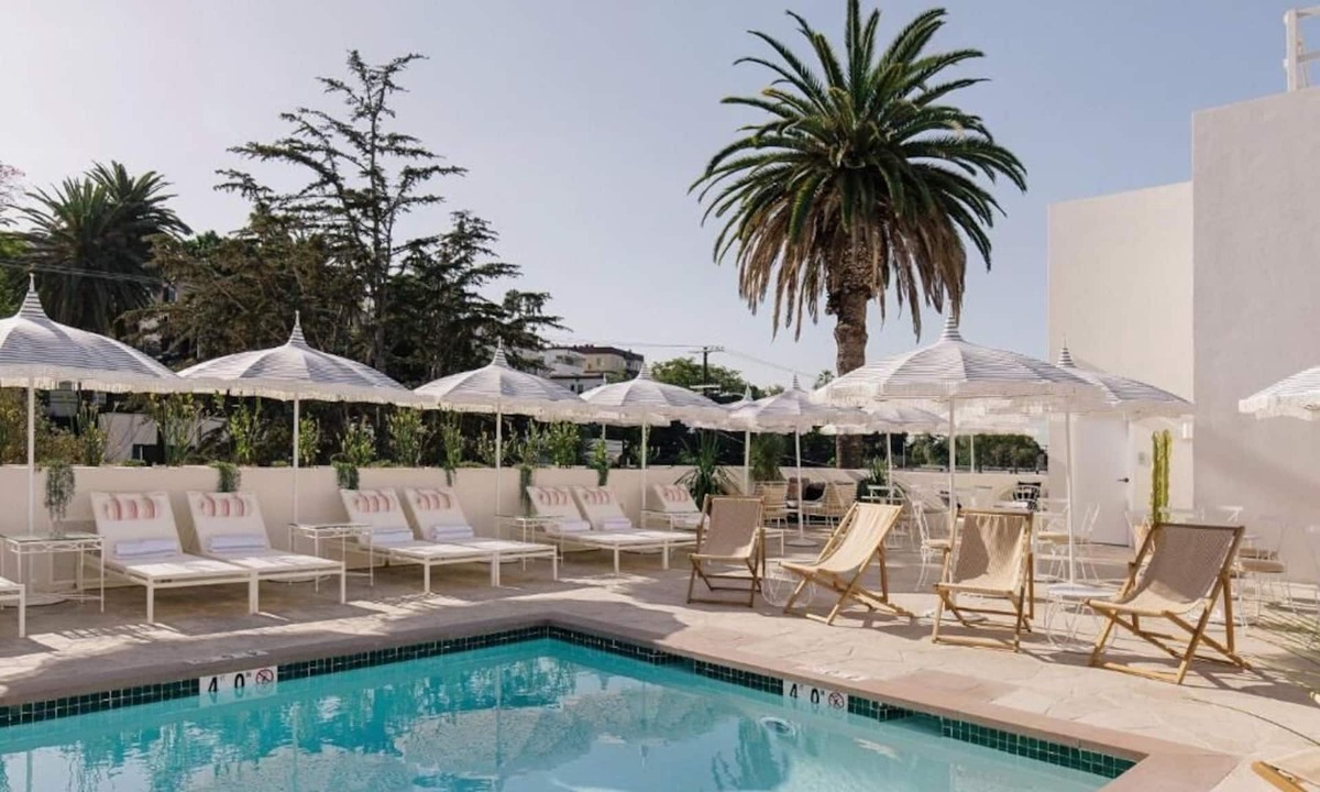 Sunset Junction House | Proximity at its Best! 3 Family-friendly Units, Pets Allowed, Onsite Pool