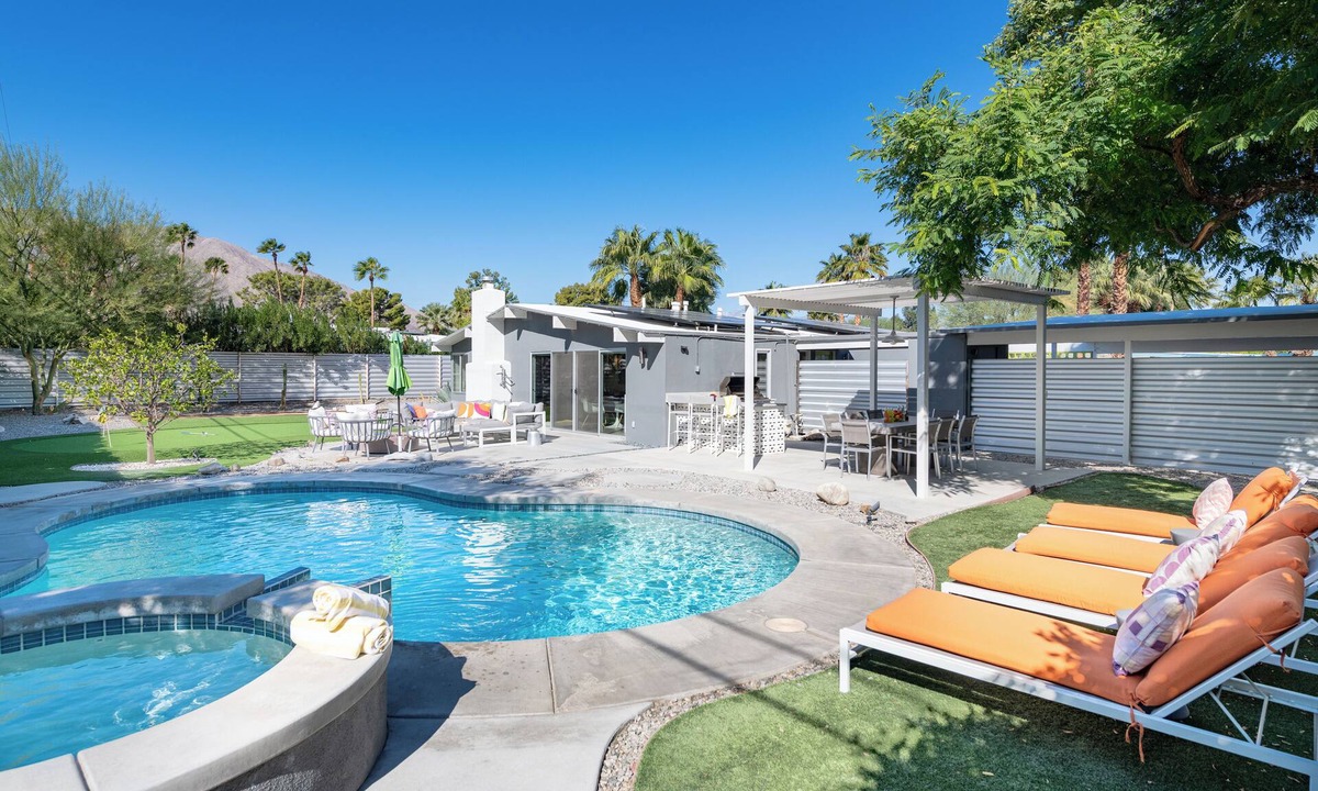 Racquet Club Estates House | PS Leisure: The Life of Leisure in Palm Springs, Mid-Century Style!