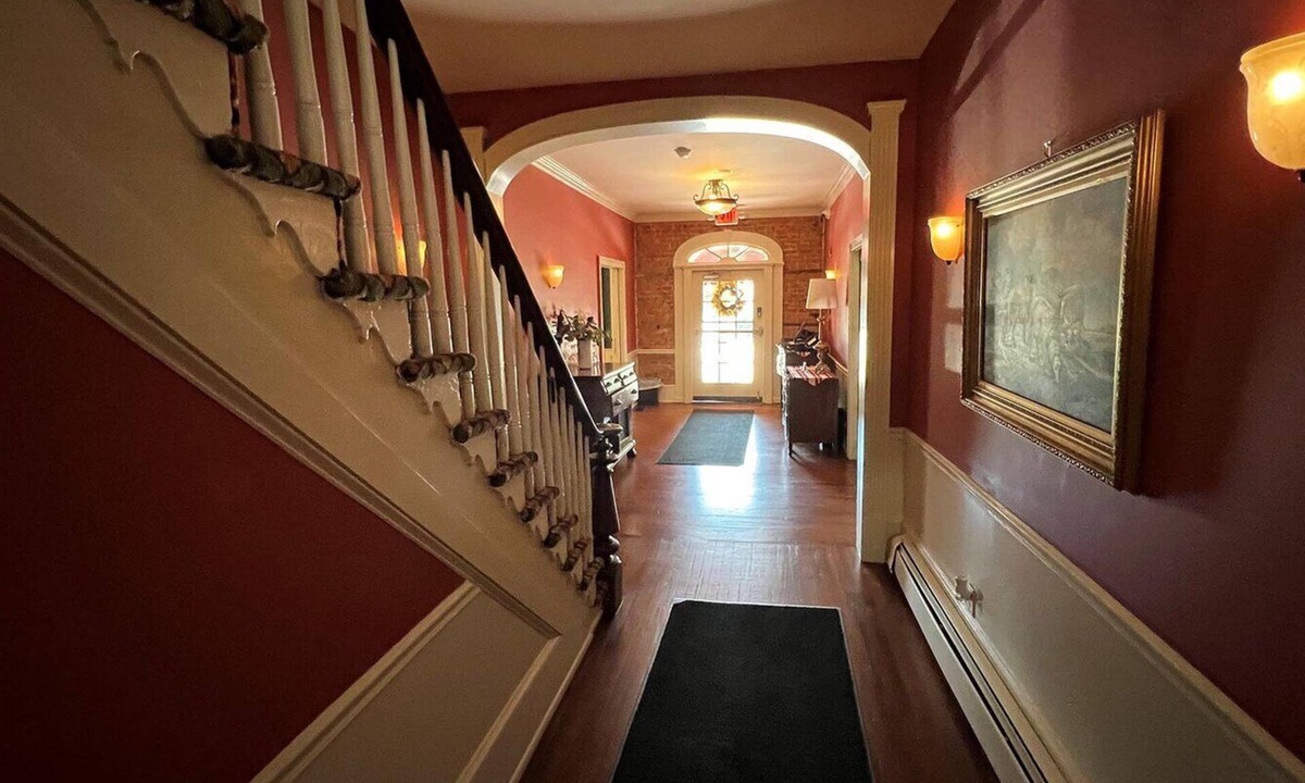 Chester Hotel | Publick House Hotel Inc.