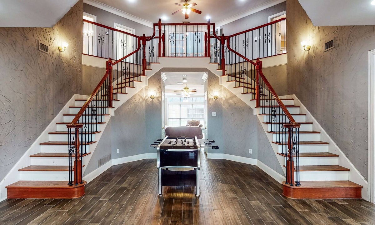 Midlothian House | Pueblo Viejo Ranch | House in Midlothian with pool, balcony, central AC, & W/D