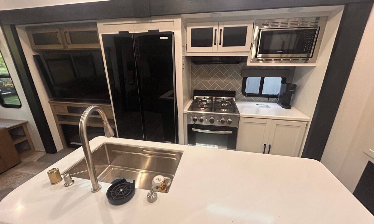 Granger House | Puma Destination RV in charming Granger!