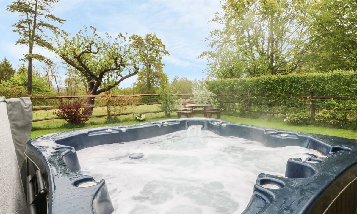 Cowbeech Cottage | Pump House