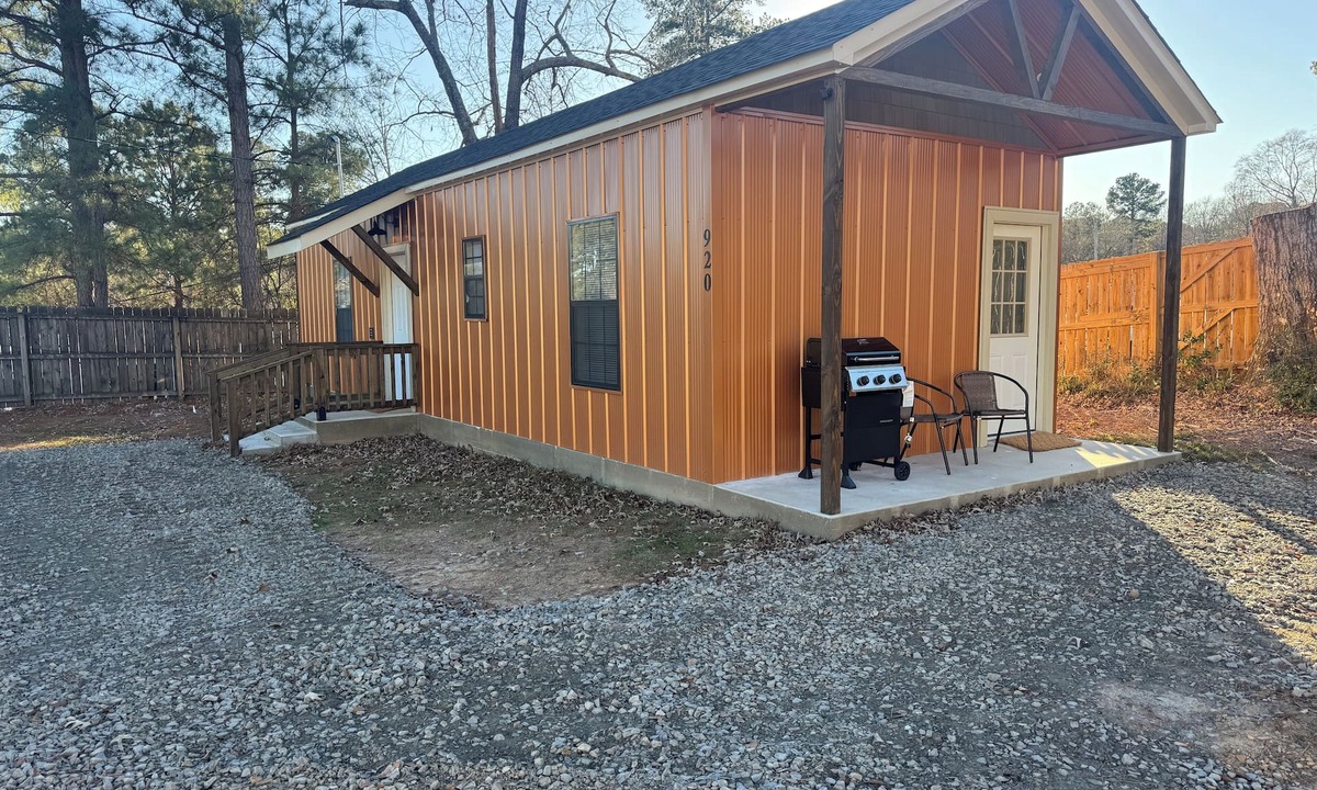 Camden House | Pumpkin SpicenCozy One bedroom house