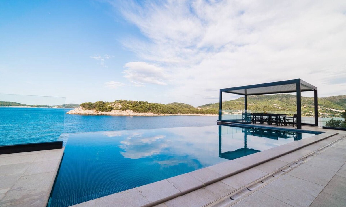 Zaton House | PureLuxuryExclusiveVillaStateOfTheArtVillaExcellentLocationPrivateBeach