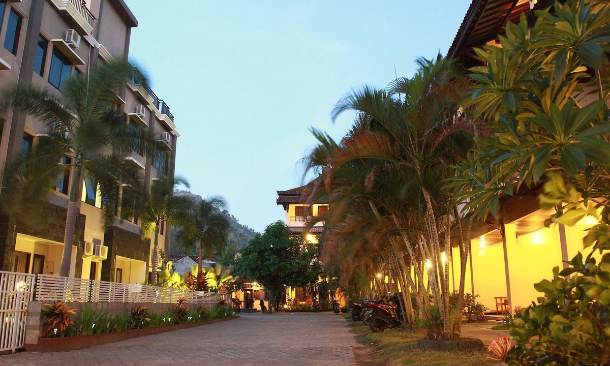 Senggigi Hotel | Puri Senggigi Hotel