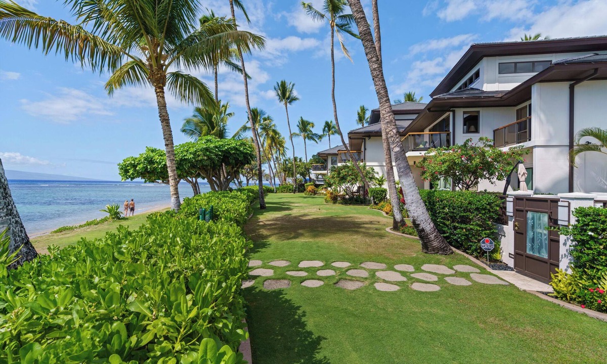 Historic Lahaina Front Street Condo | Puunoa Beach Estates 101