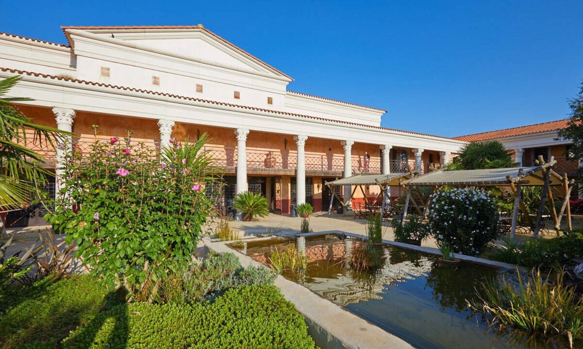 Les Epesses Hotel | Puy du Fou France – La Villa Gallo-Romaine