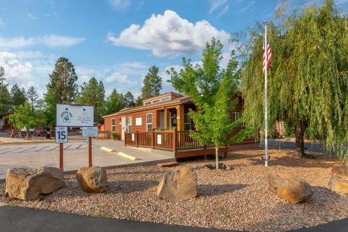 Pinetop Resort | PVC at The Roundhouse Resort