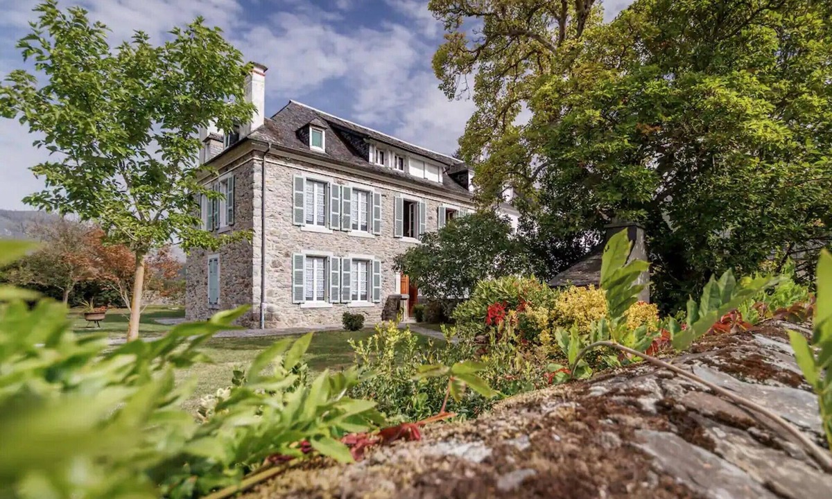 Lau-Balagnas Apartment | Pyrénées Cottage with Mountain View, Private Terrace, and Wi-Fi – Top-Rated Accommodation