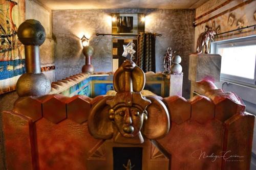 Cormatin House | Pyramide de Cormatin, Gite Insolite et Unique