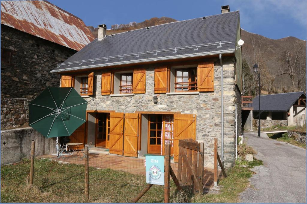 Mayregne House | Pyrenees Stone Mountain House