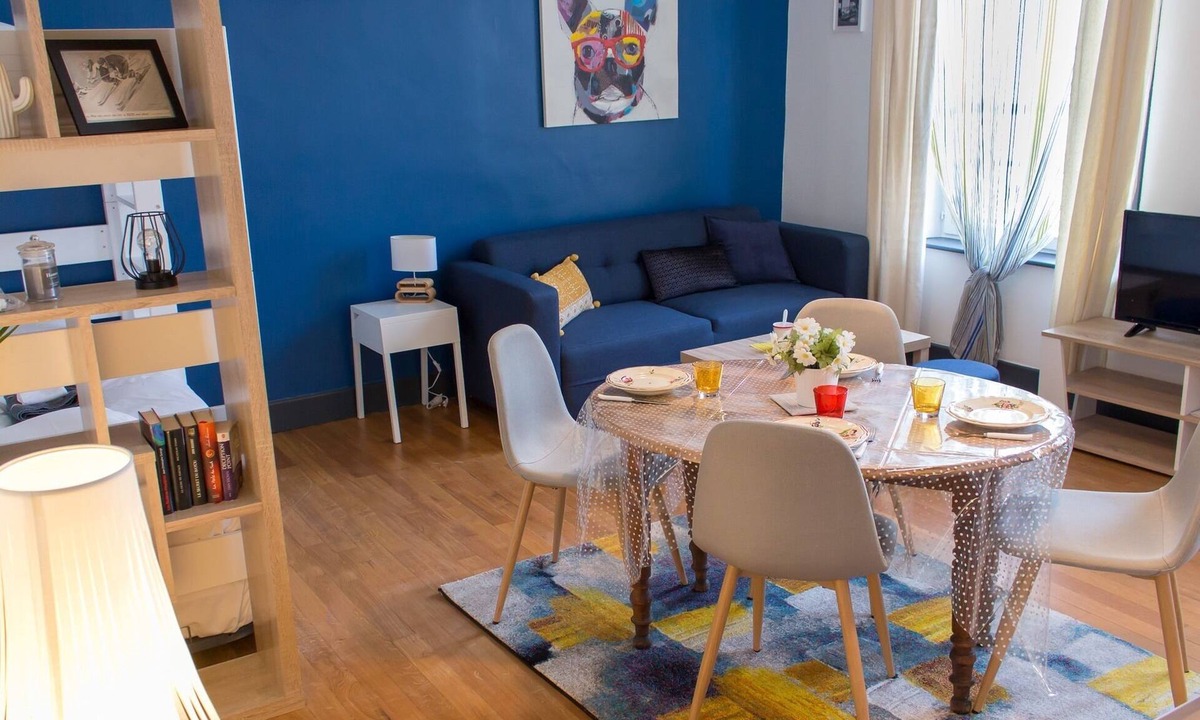 Saint-Quentin Apartment | Quad room-Family-Ensuite-City view
