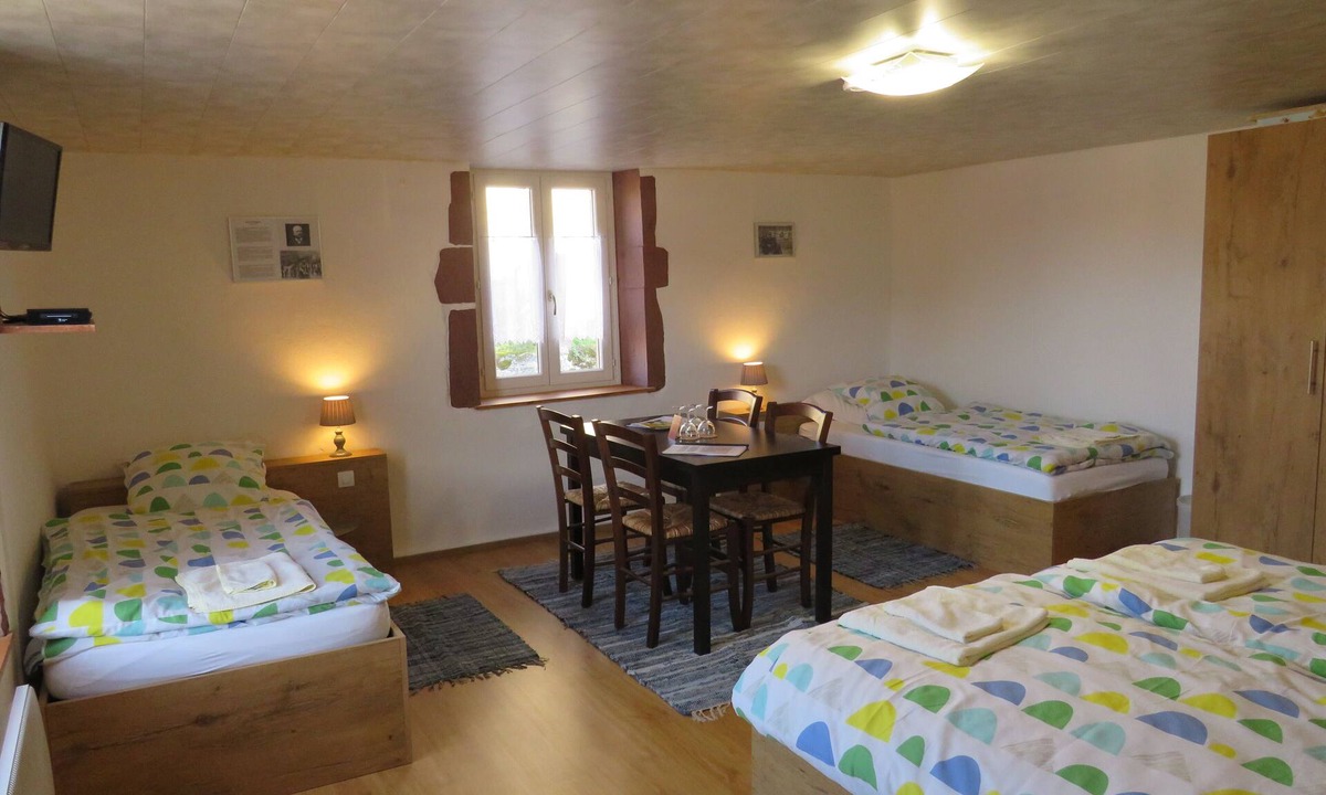 Anjeux Bed & Breakfast | Quad room-Standard-Ensuite-Doubs