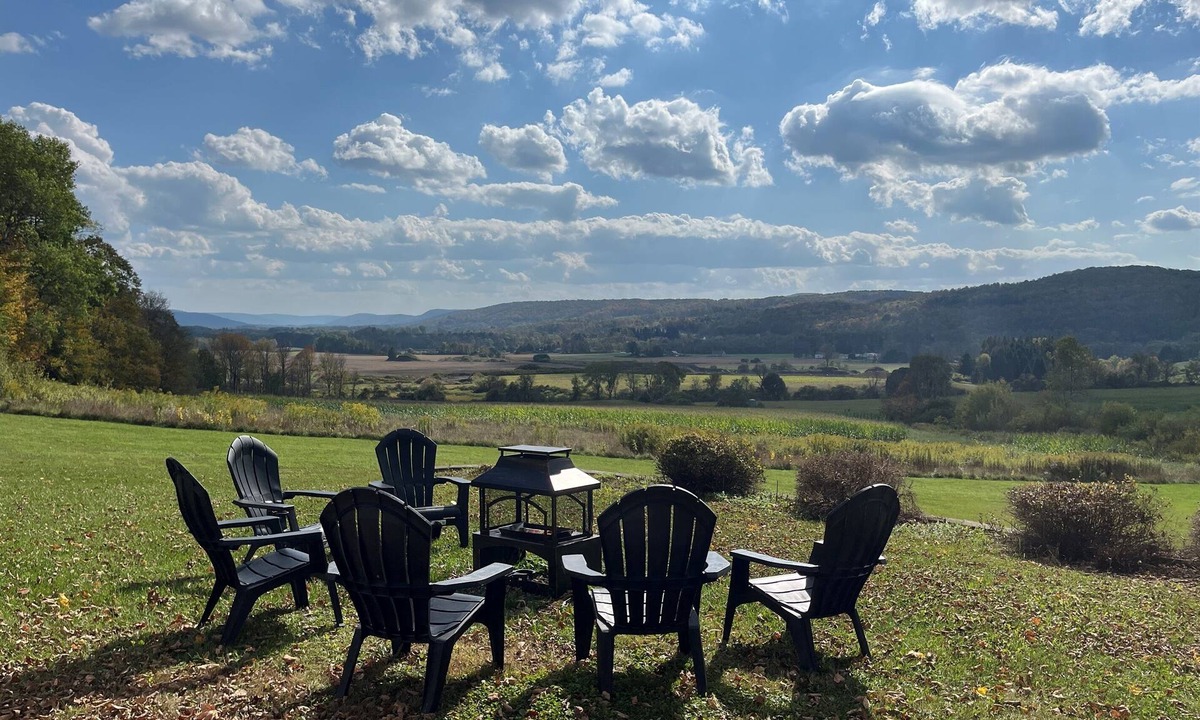 Cooperstown House | Quail Cottage - Recently built, contemporary decor, valley views close to CDP