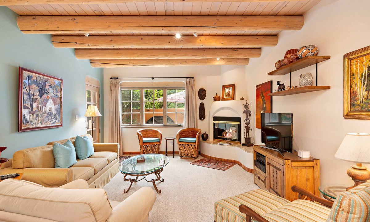 Quail Run Condo | Quail Run 150 | Tennis & Pickleball Courts Views | Kiva Fireplace | Golf Course | Pool & Hot Tub