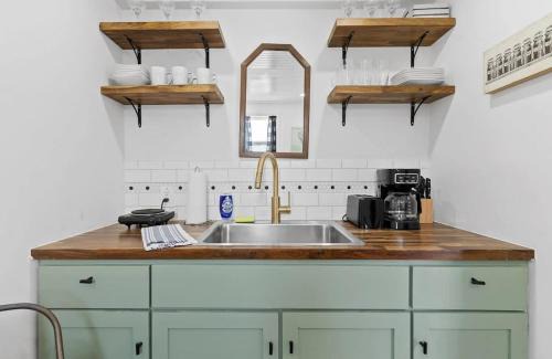 Lookout Valley Neighborhood Association House | Quail Run Farm- Rustic Tiny Home 2