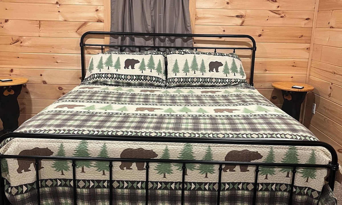 Lawrenceville Cabin | Quaint 1-bedroom cabin with AC and heat in charming Brushton unit #6