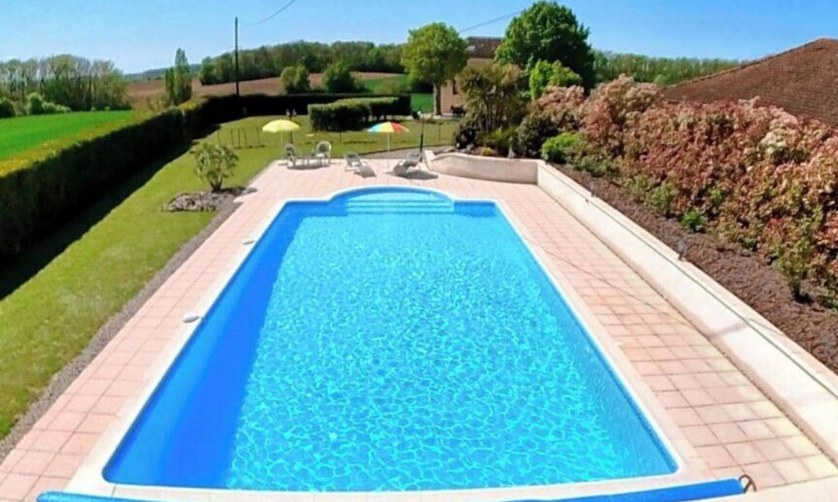 Garonne House | Quaint apartment in a quiet rural location
