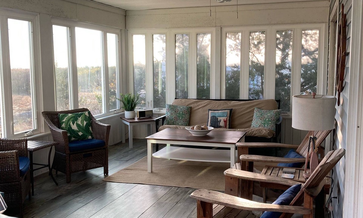 Broadkill Beach Cottage | Quaint Beachfront Cottage, Panoramic Bay Views! Sleeps 8, Pet Friendly