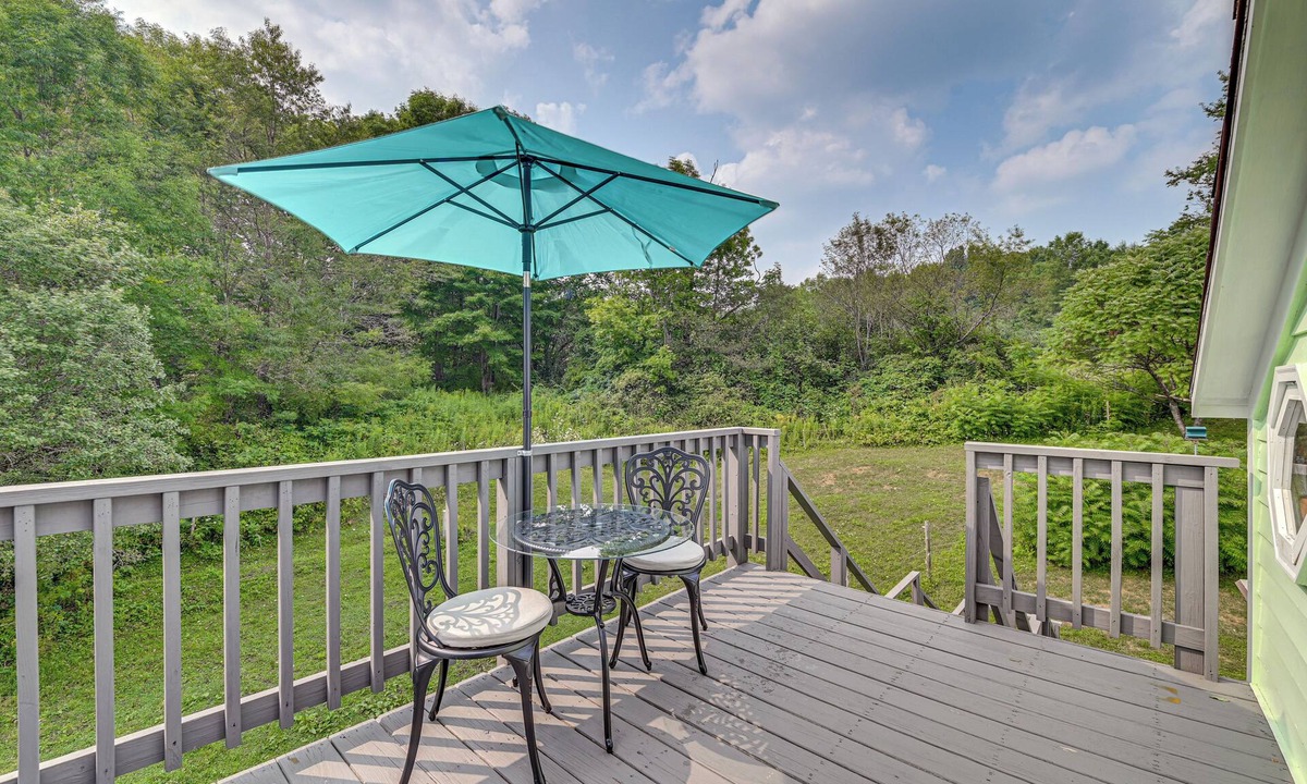 Cherry Valley Apartment | Quaint & Charming Cherry Valley Escape!