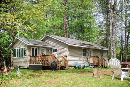 Clam Lake House | Quaint Clam home