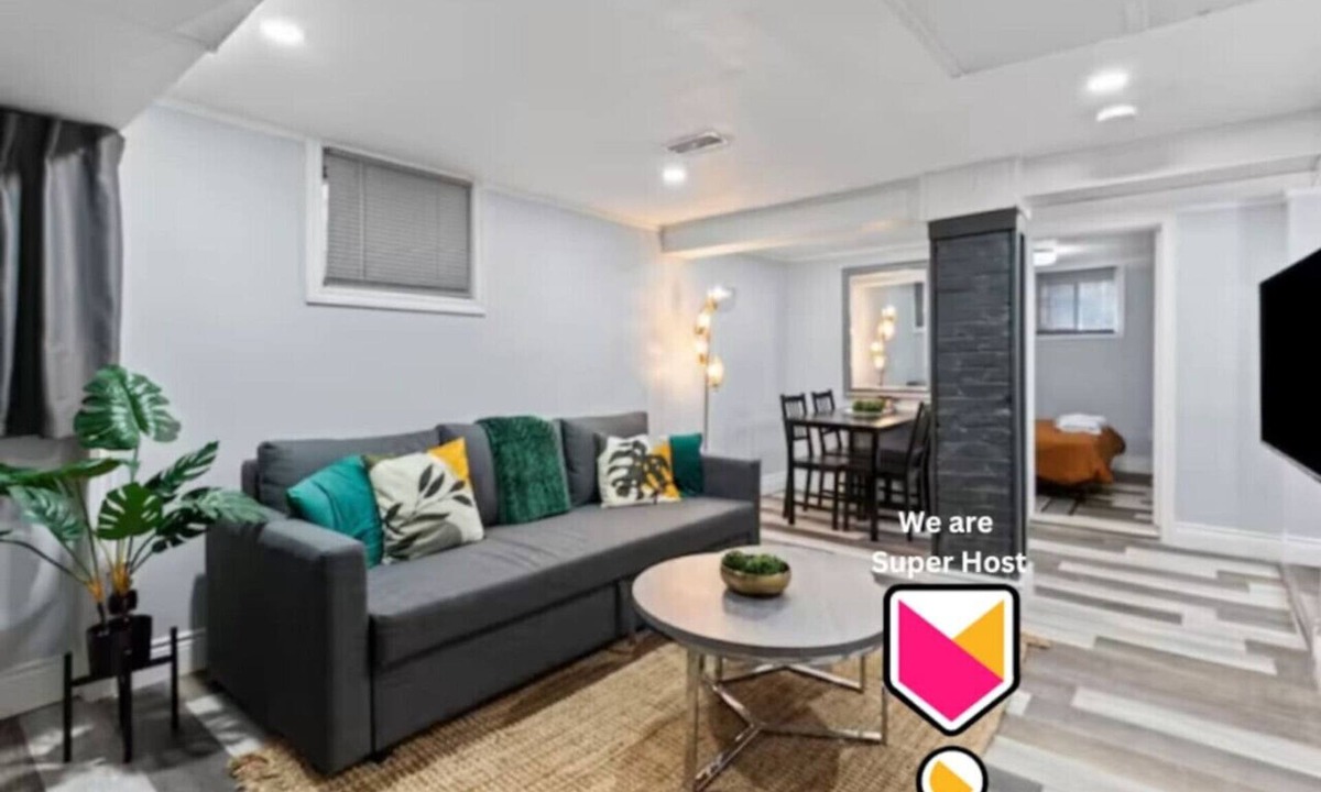 Windsor Apartment | Quaint Clean 2BR DT Windsor Laundry and parking Inc