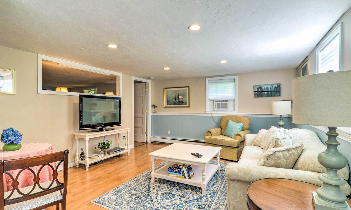 Bourne Apartment | Quaint & Convenient! Cape Cod Apt Near Canal