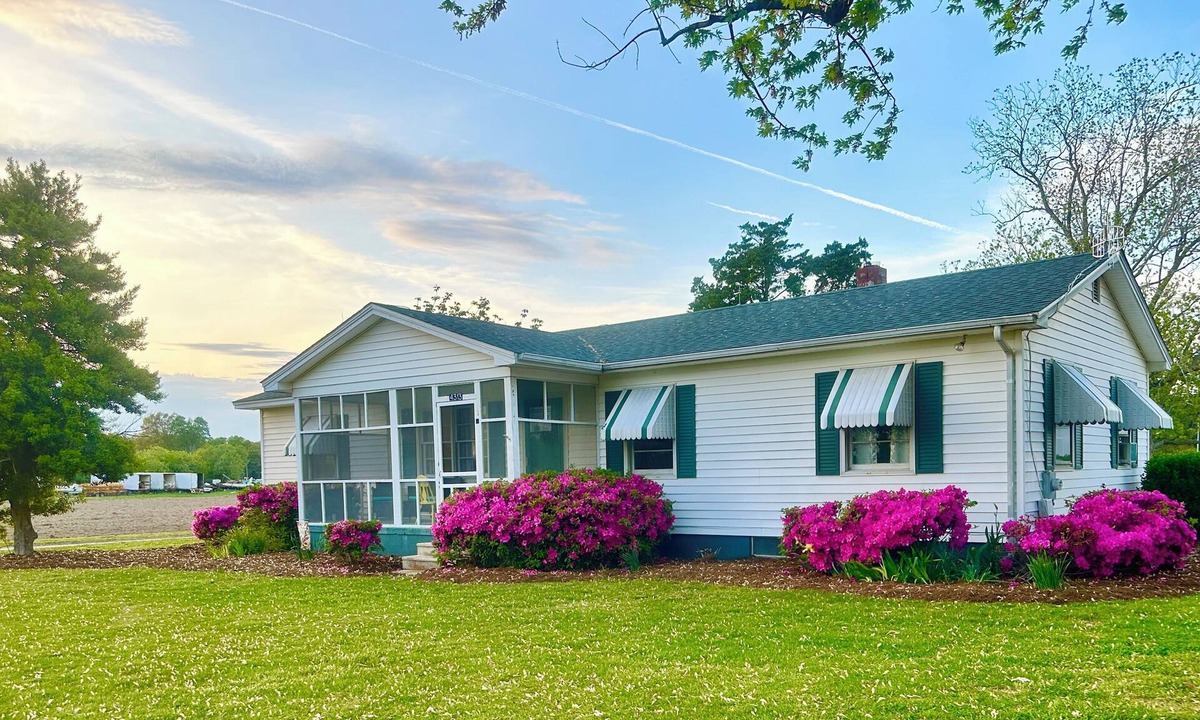 Cape Charles Other | Quaint costal farm cottage, on a working farm, just mere miles from beaches!