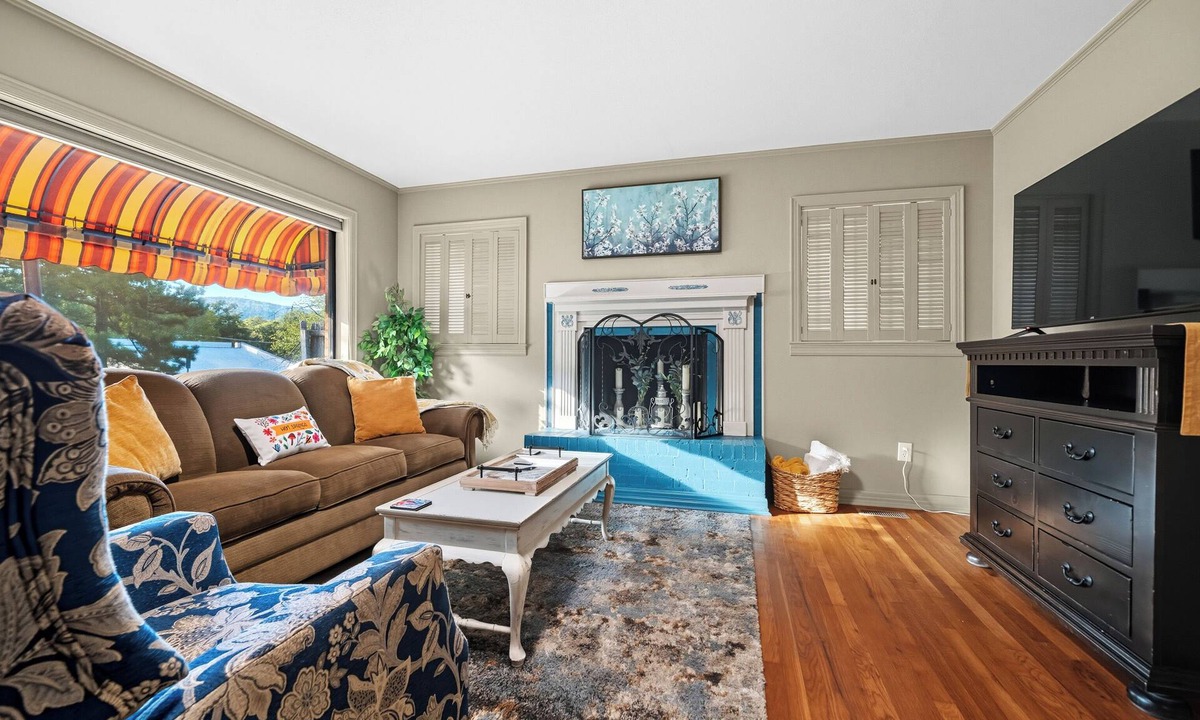 Hot Springs House | Quaint Cottage minutes to Oaklawn and Downtown