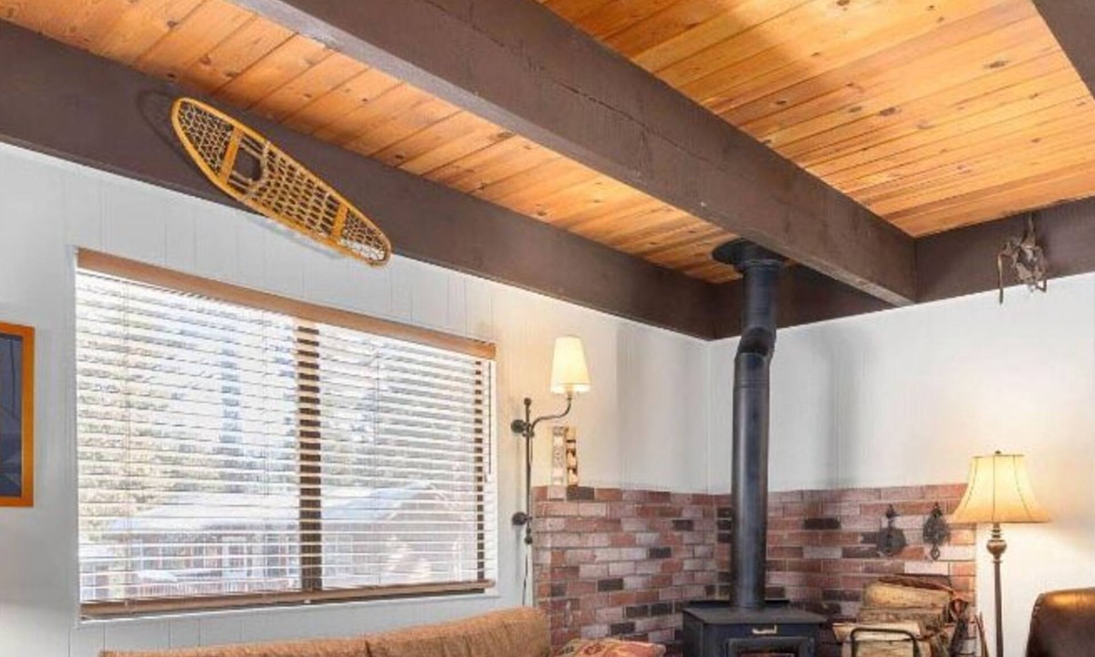 Incline Village Cottage | Quaint Cottage Among the Trees (MRC15)