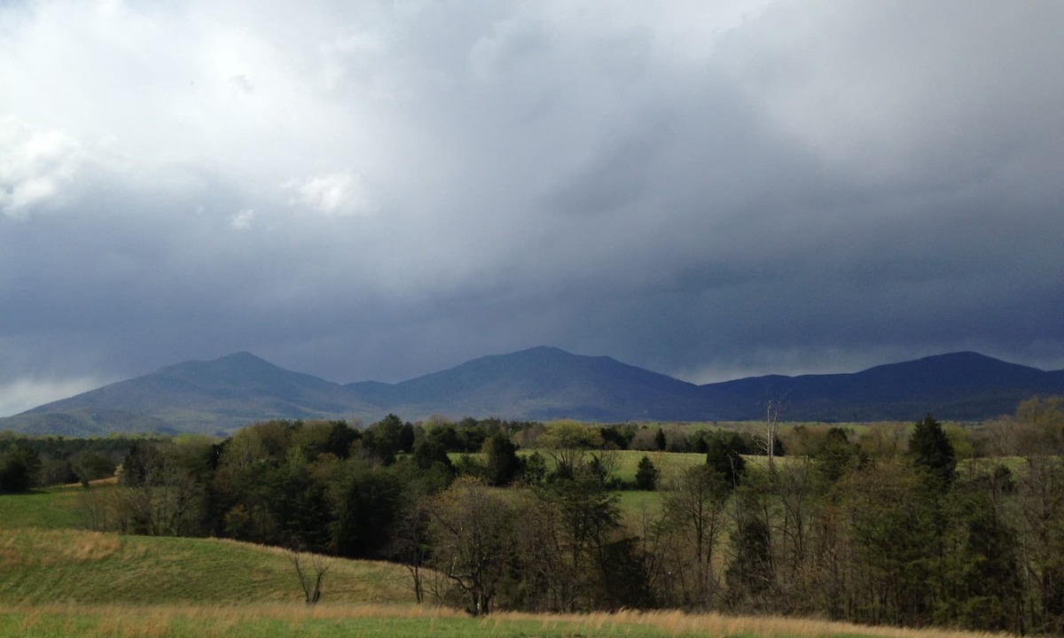 Bedford Other | Quaint Cottage with Majestic Mountain Views - Close to Parkway & Lynchburg