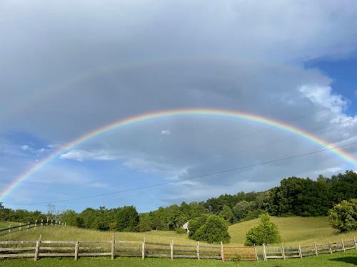 Smith House | Quaint Farm in Lee County VA Amish Community