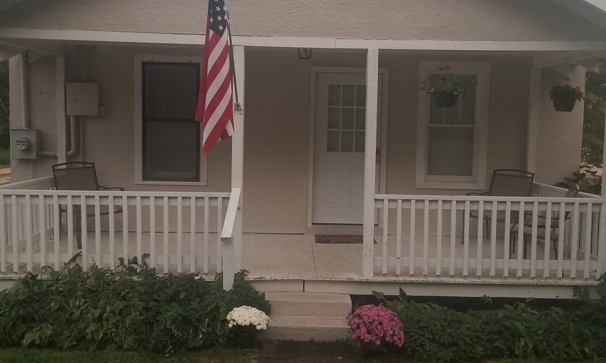 Van Buren House | Quaint Haven
