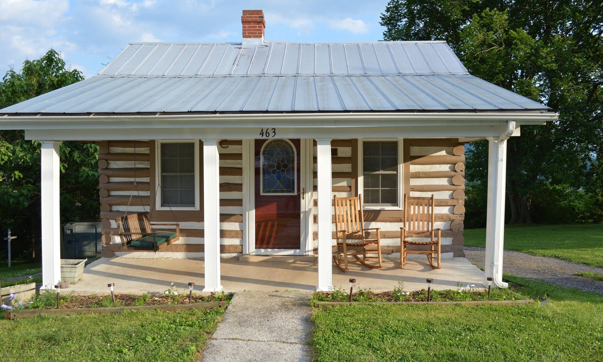 Buchanan Cabin | Quaint Historic Log Cabin Overlooking The James River.