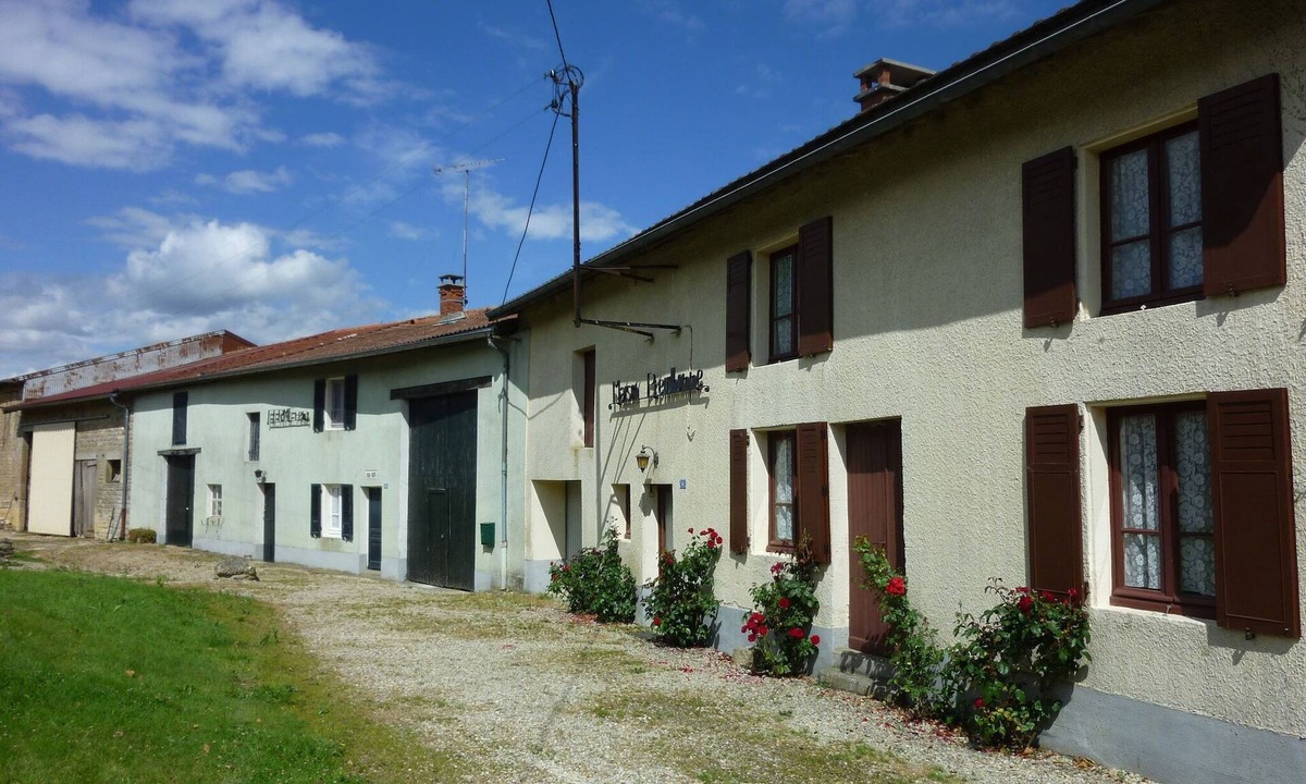 Barricourt House | Quaint Holiday Home in Tailly