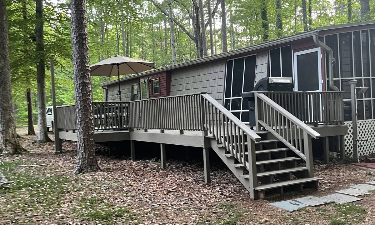 Henderson House | Quaint Kerr Lake Oasis with Private Dock!