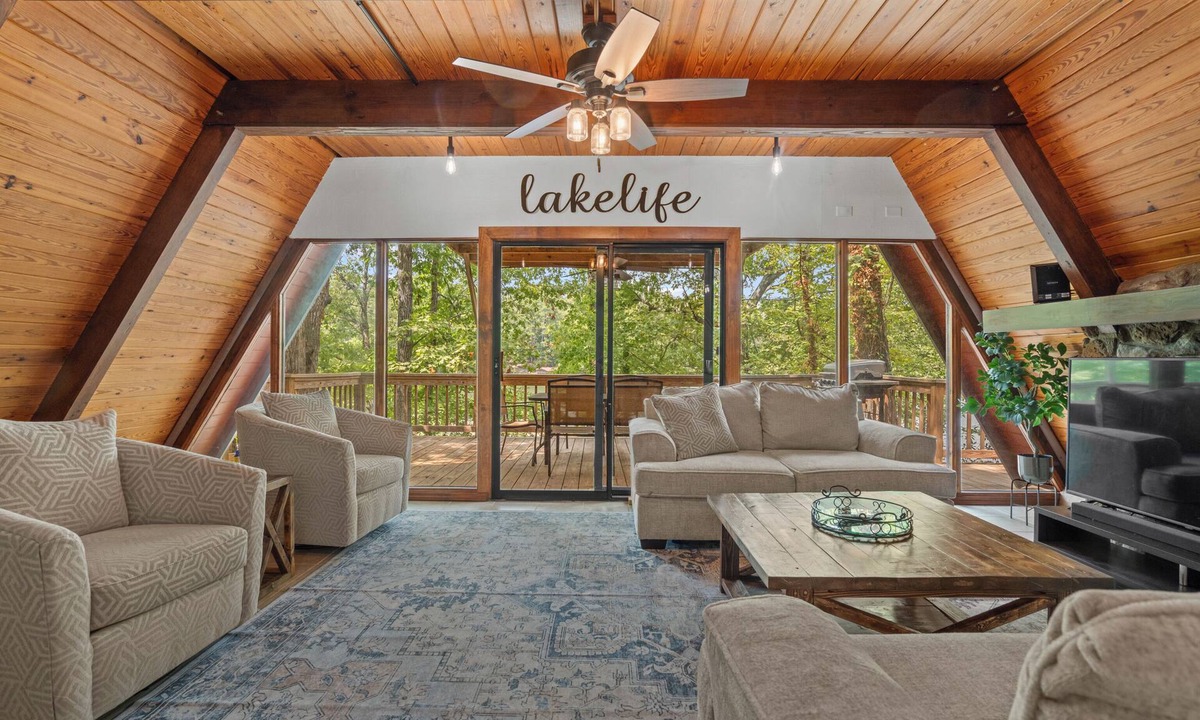 Rockwell House | Quaint Lake Hamilton Home, Boat Dock & Nice Views