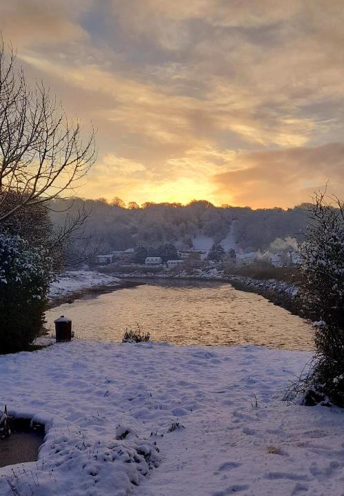 Caerleon Apartment | Quaint little guest suite with private parking