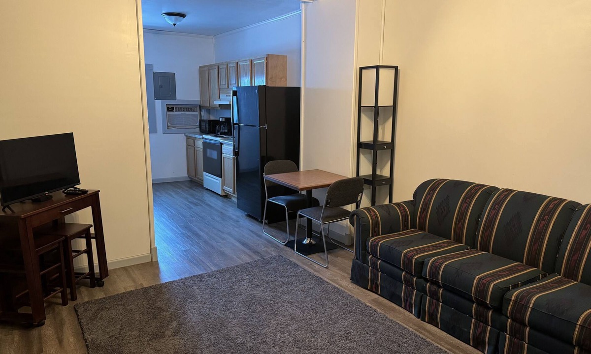 Fennimore Apartment | Quaint & Quiet 2 bed 1 bath