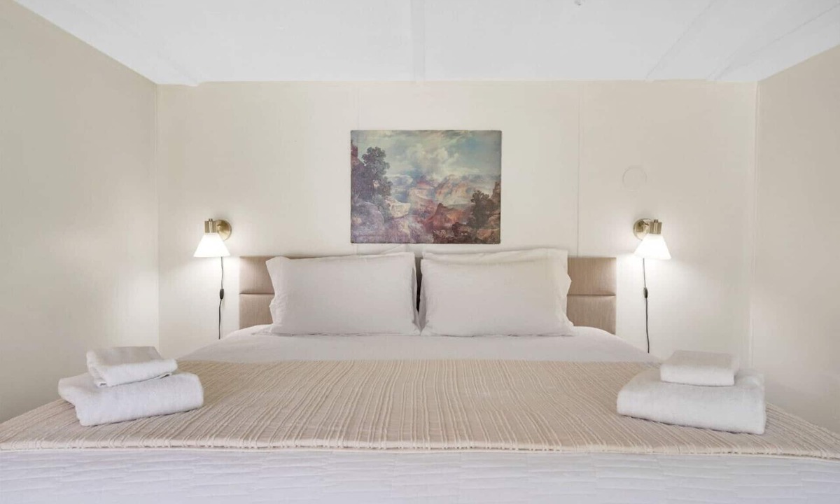 Travelers Rest House | Quaint & Quiet w/King Bed