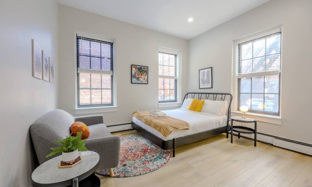 Prudential - St. Botolph Apartment | Quaint studio apartment! Back Bay Area