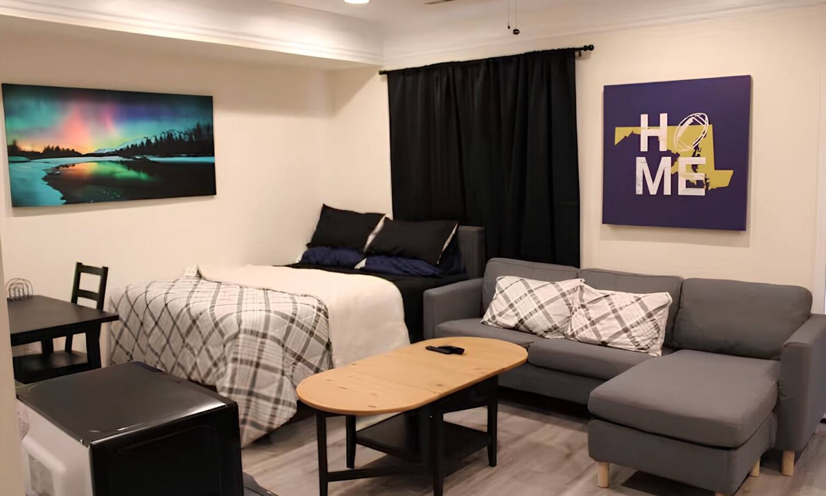 Federal Hill Apartment | Quaint Studio in popular Fed Hill with free parking